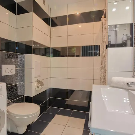Apartament Glamour Ustrzyki Dolne Exterior photo
