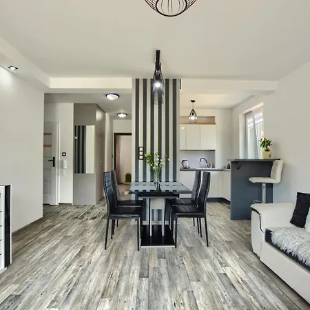 Apartament Glamour Ustrzyki Dolne Exterior photo