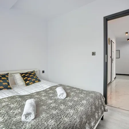 Apartament Glamour Ustrzyki Dolne Exterior photo